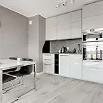 & Gym Old Town Chmielna By Renters