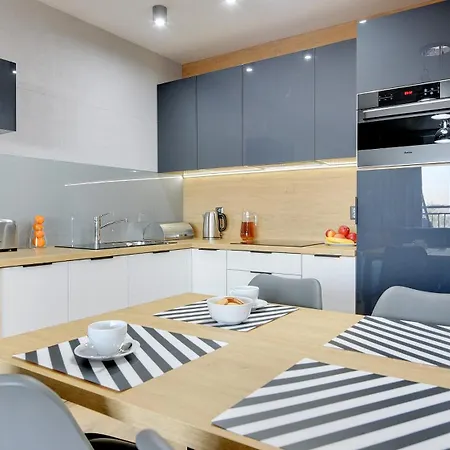 Elegant And Comfortable In Dom & House Apartment