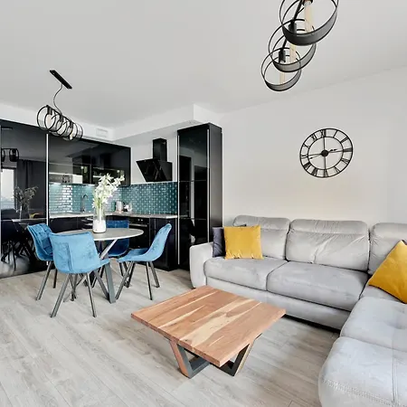 & Gym Old Town Chmielna By Renters