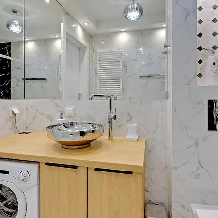 Elegant And Comfortable In Dom & House