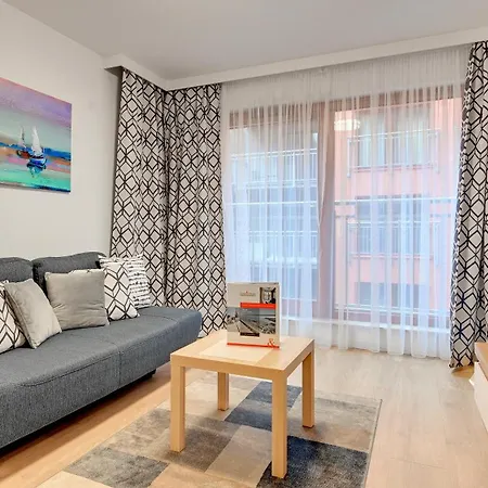 & Gym Old Town Chmielna By Renters Apart-hotel 3*