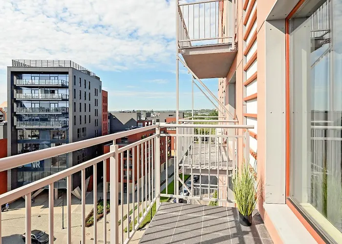 Elegant And Comfortable In Dom & House