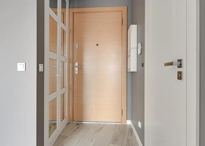 Elegant And Comfortable In Dom & House