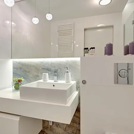 & Gym Old Town Chmielna By Renters